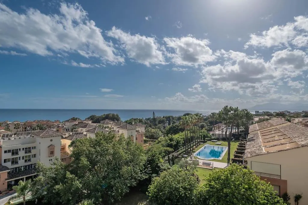 Charming Apartment With Sea Views Marbella