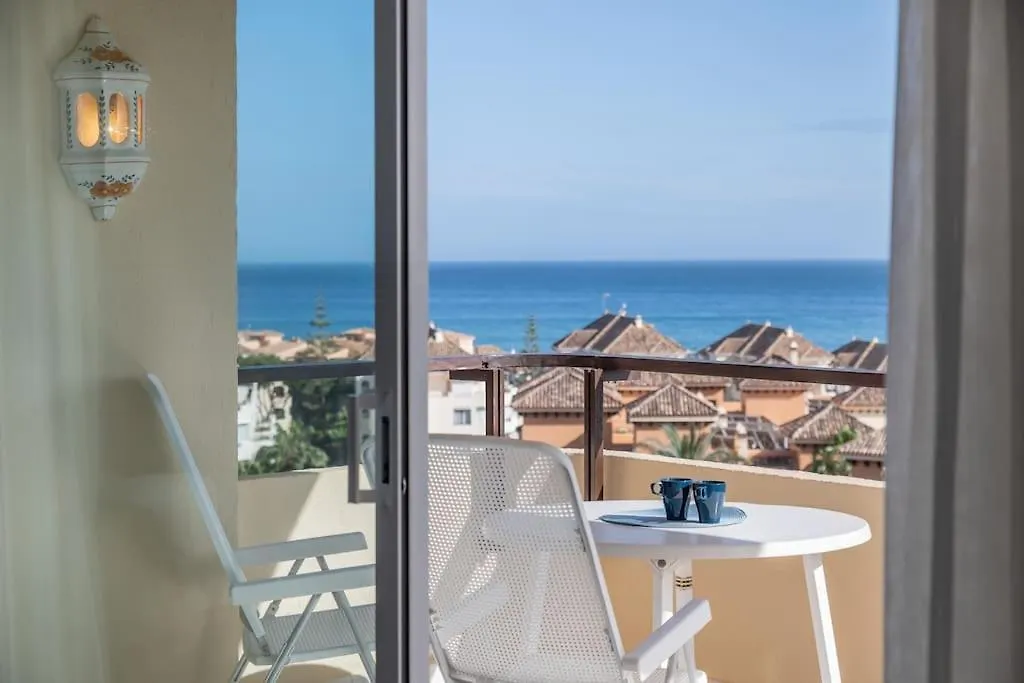 Charming Apartment With Sea Views Marbella