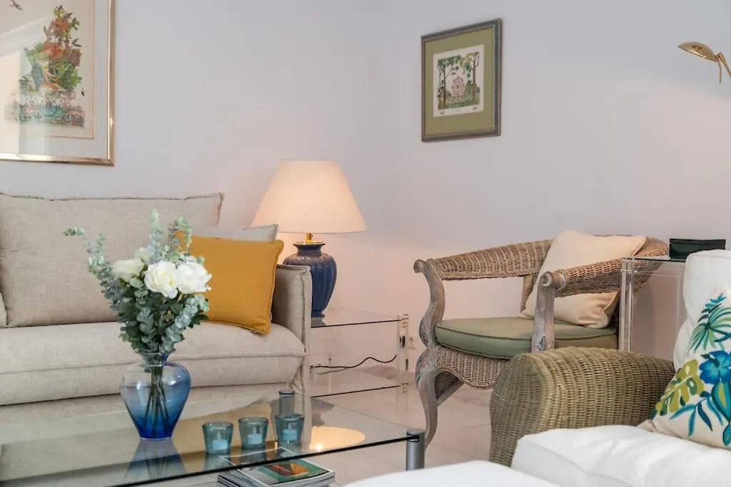 Charming Apartment With Sea Views Marbella