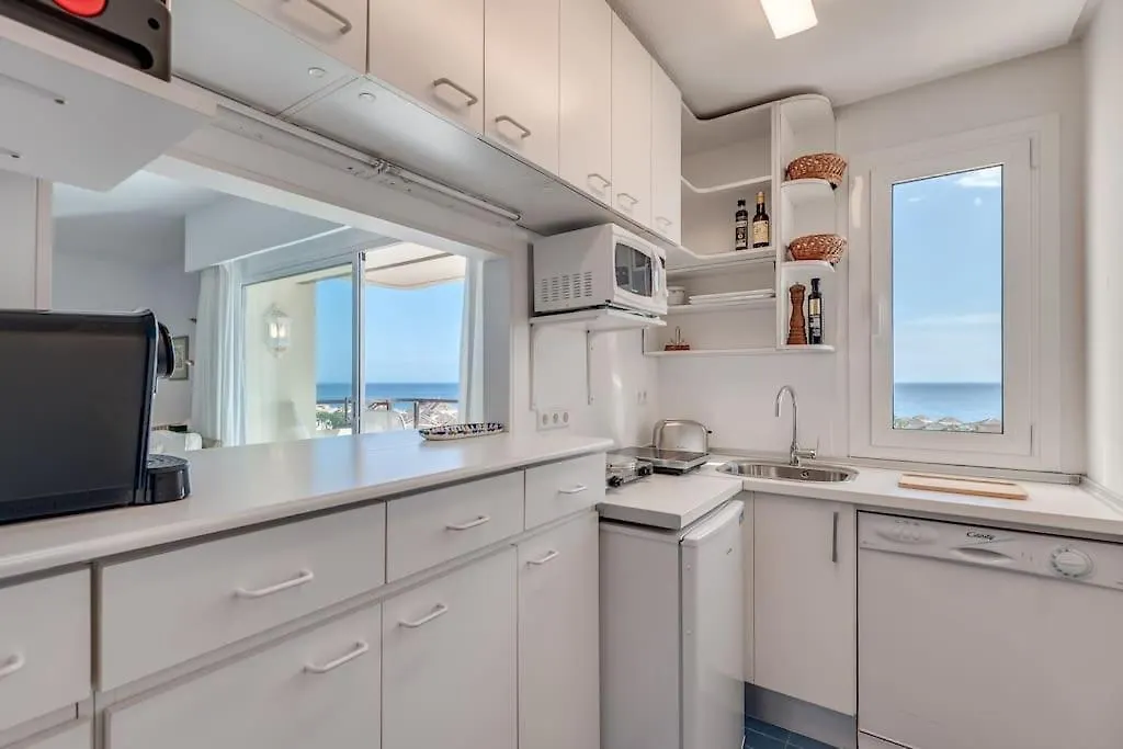 Charming Apartment With Sea Views Marbella